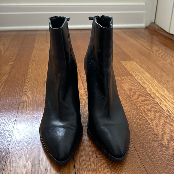 Stuart Weitzman Shoes - Stuart Weitzman Bootie